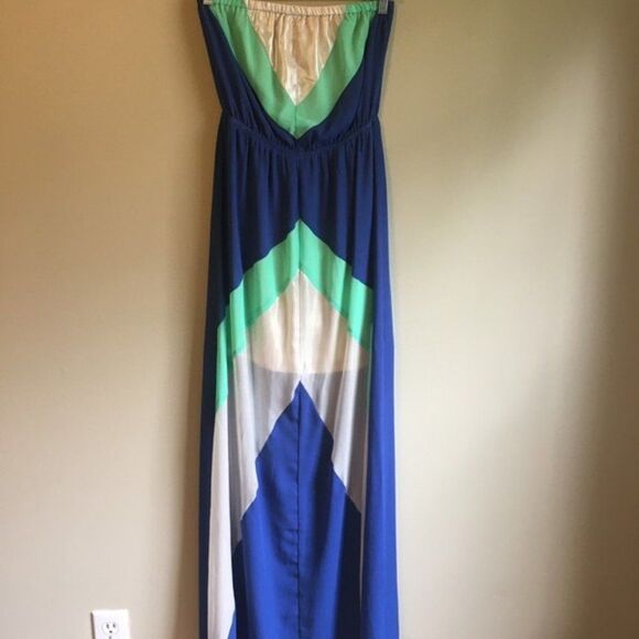 Jealous Tomato small maxi dress - Picture 1 of 5